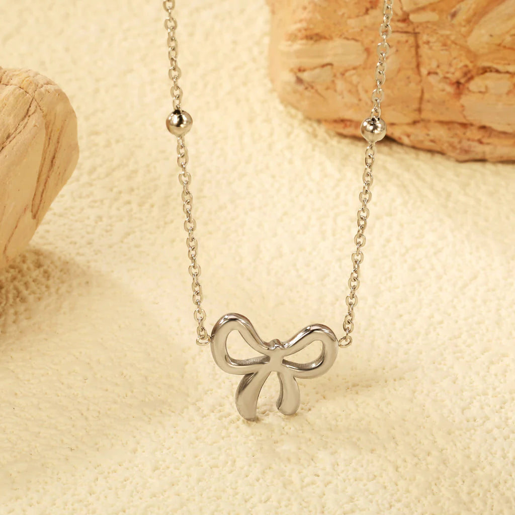 VM | Goudkleurige Ketting met Strikhanger