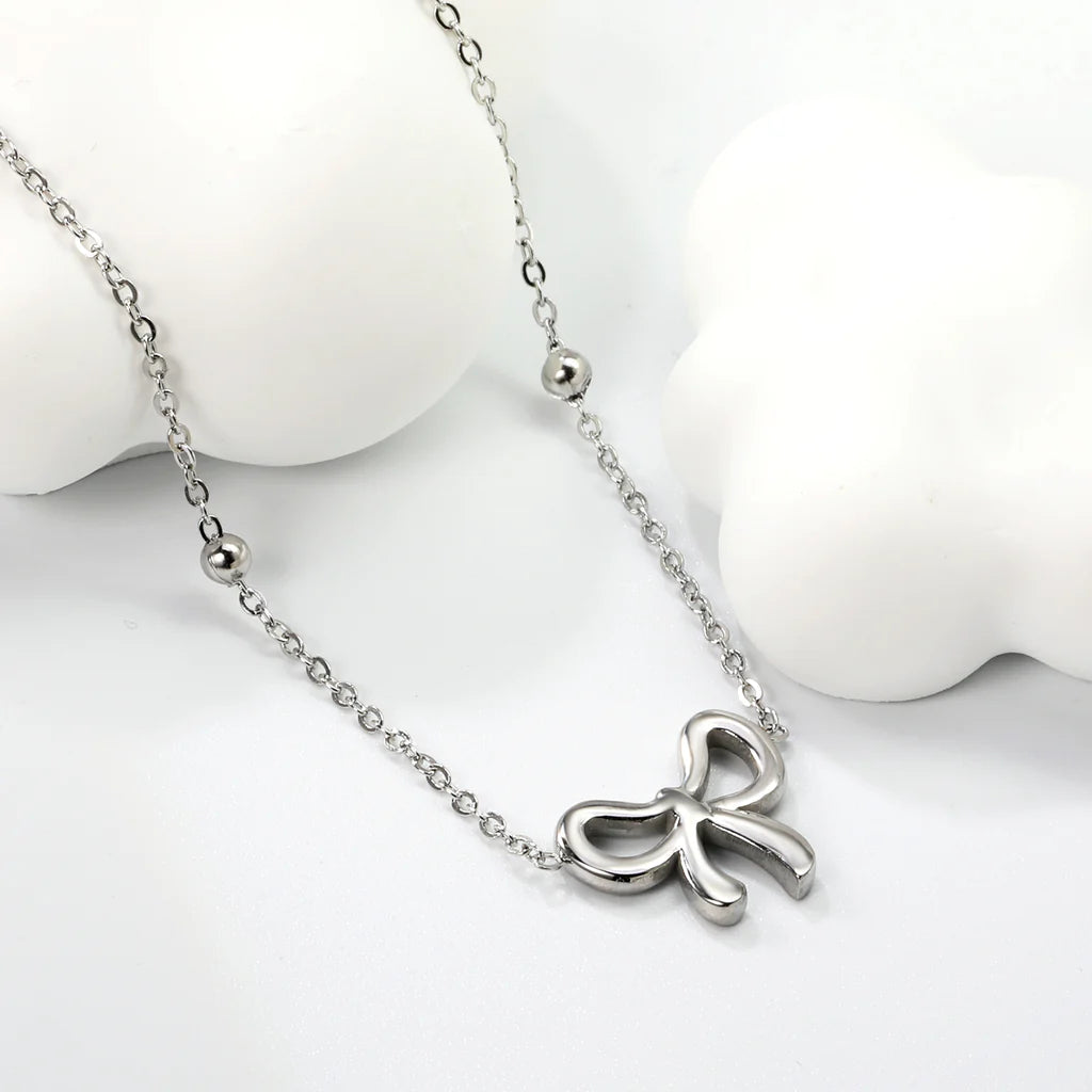 VM | Goudkleurige Ketting met Strikhanger